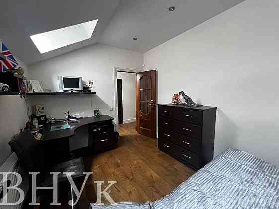 Продаж Квартира 3-кімнатна, 5/5 поверх на вул. Петлюри Львів