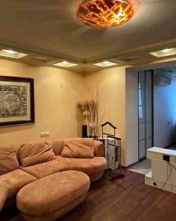 Продаж Квартира 3-кімнатна, 8/11 поверх на Армейская ул., 147а Одеса