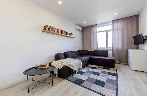 Продаж Квартира 1-кімнатна, 5/10 поверх на Ямська вул., д. 52 Київ