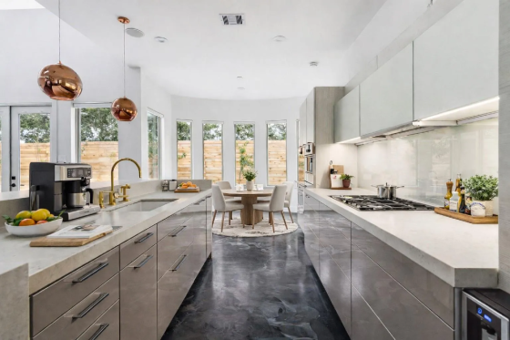 Будинок за кордоном 433 кв.м 6 кімн. 2-й поверх м. Х'юстон, Сполучені Штати на 3735 university boulvard Х'юстон