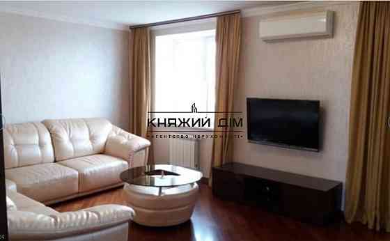 Оренда Квартира 3-кімнатна, 12/17 поверх на Бориспольская ул. Киев