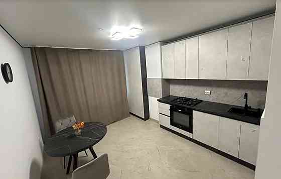 Продаж 2к квартири 74 кв. м на вул. Яреми Тернополь