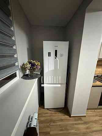 Продаж Квартира 1-кімнатна, 2/9 поверх на Каштановая вул., д. 8 Киев