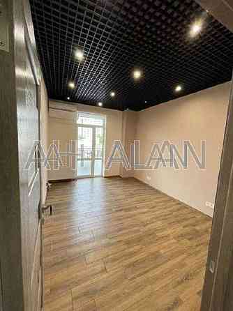 Оренда Будинок 3-кімнатний на Євгена Коновальця вул., 36Е Kiev