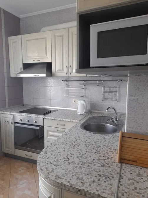 Оренда Квартира 2-кімнатна, 5/9 поверх на Івасюка, 41 Київ - фото 1