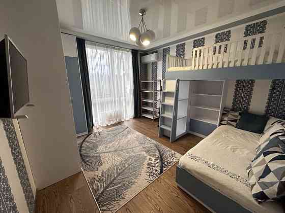 Продаж Квартира 3-кімнатна, 7/16 поверх на Петрицького Анатолія вул., д. 21 Київ