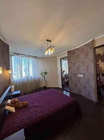 Продаж Квартира 2-кімнатна, 14/14 поверх на Вишгородська вул., д. 45 Kiev