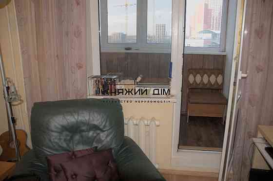 Продаж 3 кімнатної квартири по вул. Милославська 45 21140471 Київ