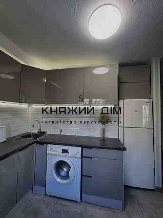 Продаж Квартира 3-кімнатна, 4/9 поверх на Победы просп./ Берестейский просп. Kiev