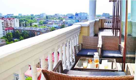 Оренда Квартира 3-кімнатна, 13/14 поверх на Греческая ул., 1а Одеса