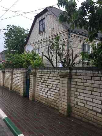 Продам капитальный дом в центре пгт Доброслав (Лиманский р-н, 25 км от Одессы) 