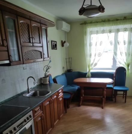Оренда Квартира 2-кімнатна, 16/16 поверх на Вишняківська, 11 Київ