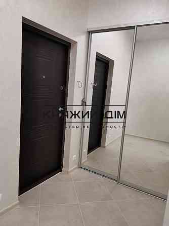 Оренда Квартира 2-кімнатна, 10/10 поверх на Дарницкий бульв. Kiev