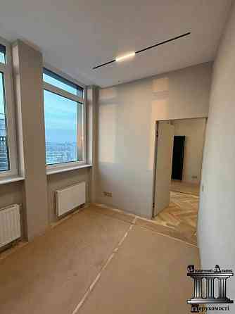 Продаж Квартира 1-кімнатна, 32/36 поверх на Берестейський вул., д. 11 Kiev