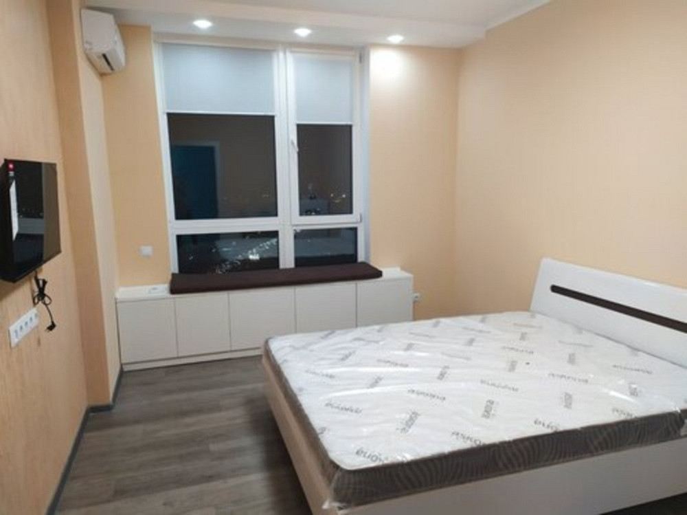 Оренда Квартира 1-кімнатна, 24/26 поверх на ул. Каменская, 124 Киев - изображение 1