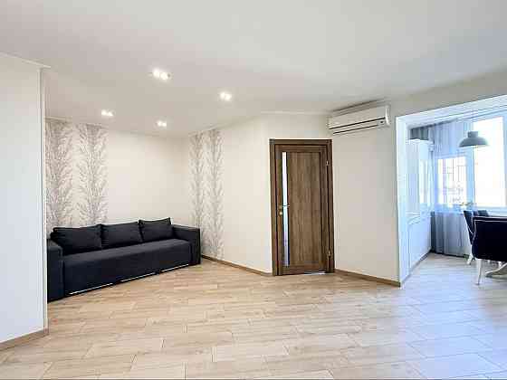 Продаж Квартира 2-кімнатна, 9/12 поверх на Победы наб, 62 Дніпро