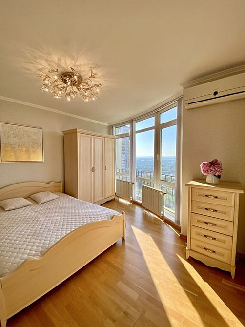 Продаж Квартира 3-кімнатна, 14/22 поверх на Науки просп., 80/73 Киев - изображение 1