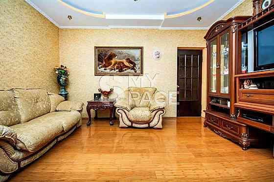 Продаж Квартира 3-кімнатна, 3/4 поверх на Деревлянська вул., д. 20/2 Київ