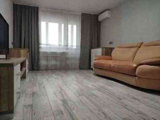 Оренда Квартира 1-кімнатна, 9/10 поверх на ул. Прилужная, 10 Київ