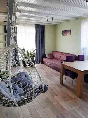 Оренда Квартира 3-кімнатна, 2/3 поверх на Садовая ул. Київ