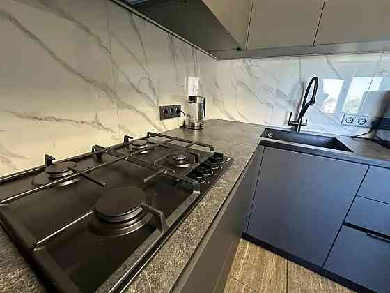 Продаж Квартира 3-кімнатна, 8/12 поверх на Писаржевского ул., 3 Дніпро