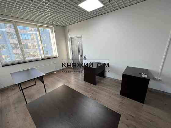 Оренда офісне приміщення на Трускавецкая ул. поверх - 9/25 Киев