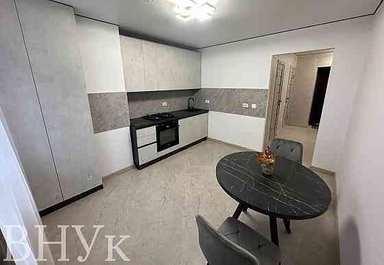 Продаж Квартира 2-кімнатна, 1/9 поверх на Яреми Ternopil'