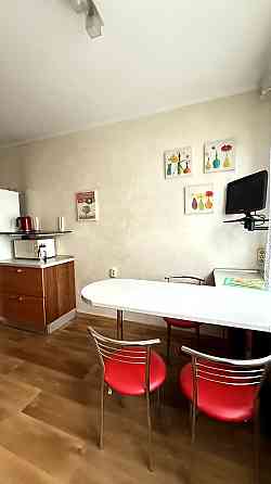 Продаж Квартира 2-кімнатна, 9/16 поверх на Рональда Рейгана вул., д. 4-А Київ