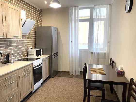 Продаж Квартира 1-кімнатна, 10/16 поверх на Комарова Космонавта вул., д. 46-Б Київ