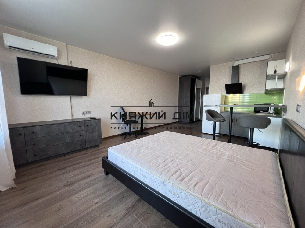 Оренда Квартира 1-кімнатна, 25/28 поверх на Бажана Николая просп. Киев - изображение 1