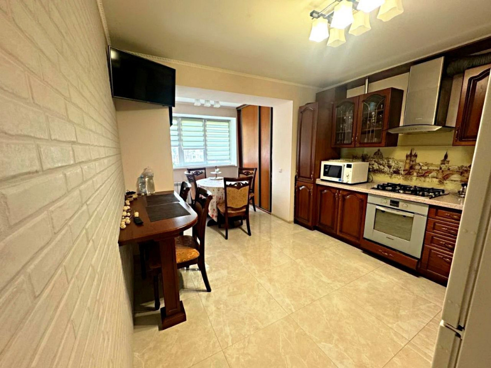 Продаж Квартира 3-кімнатна, 6/10 поверх на Тулузи вул., д. 32-Б Київ - фото 2