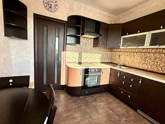 Оренда Квартира 2-кімнатна, 10/16 поверх на Глушкова, 49 Kiev