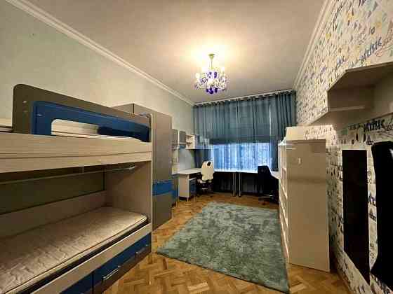 Продаж Квартира 3-кімнатна, 2/4 поверх на Митрофана Довнар-Запольського вул., д. 2/20 Київ