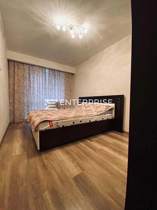 Продаж Квартира 4-кімнатна, 8/9 поверх на вул. Петропавлівська Київ - фото 4