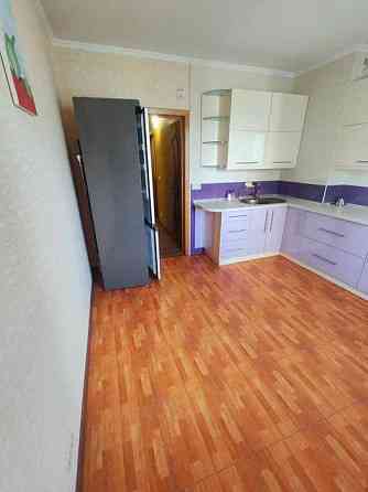 Оренда Квартира 2-кімнатна, 15/25 поверх на ул. Урловская, 38 Kiev