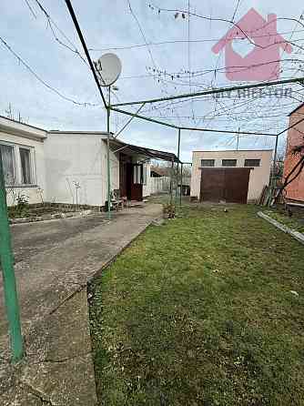 Продаж 1-поверховий Будинок з ділянкою 15 сот 130 кв.м  на Центральна Uzhhorod