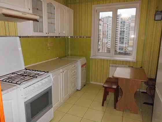 Оренда Квартира 3-кімнатна, 8/10 поверх на Петра Григоренка, 7в Київ