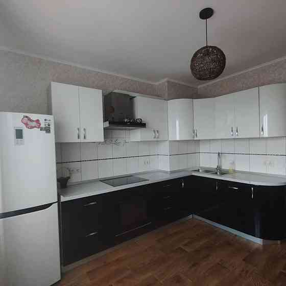 Оренда Квартира 3-кімнатна, 20/25 поверх на Здолбунівська, 13 Київ