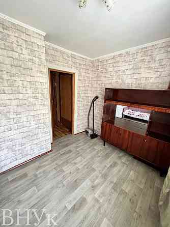 Продаж Квартира 3-кімнатна, 1/5 поверх на Володимирська Луцьк