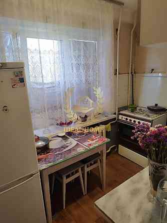 Продаж Квартира 2-кімнатна, 8/9 поверх на Воскресенский пр., 25 Kiev