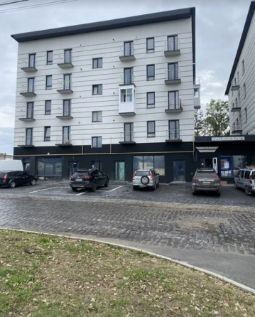 Продаж 2к квартири 56.7 кв. м на вул. Поліська Ternopil'