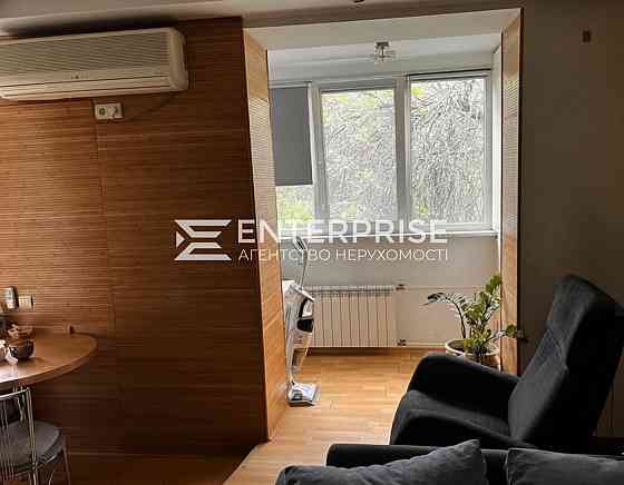 Продаж Квартира 2-кімнатна, 4/4 поверх на вул. Алексеевская Киев