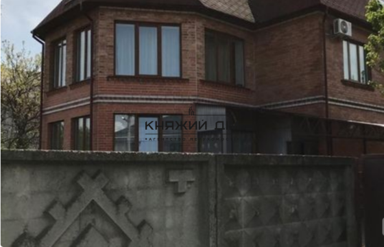 Продам дом Без комиссии 260 м2 с. Святопетровское Код 229227 