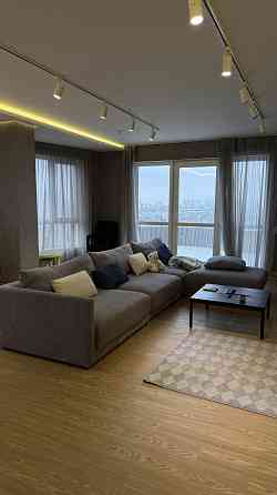 Продаж Квартира 2-кімнатна, 17/21 поверх на Макаренко ул. Одеса