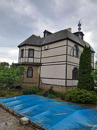 Просторный дом 282 м² с бассейном и сауной Лиманка