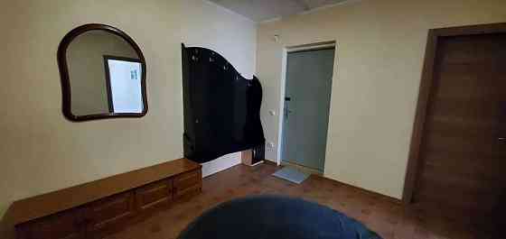 Оренда Квартира 2-кімнатна, 24/27 поверх на ул. Николая Хвылевого Kiev