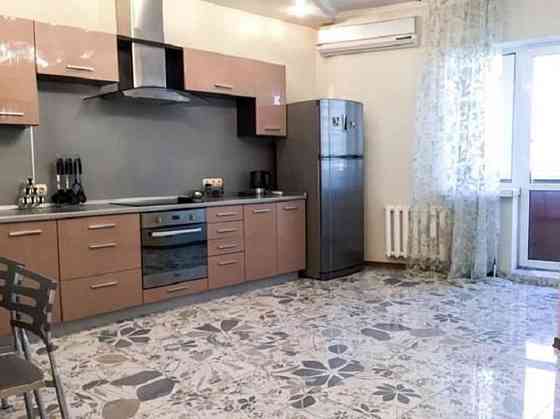 Оренда Квартира 2-кімнатна, 10/11 поверх на ул. Срибнокильская, 12 Київ