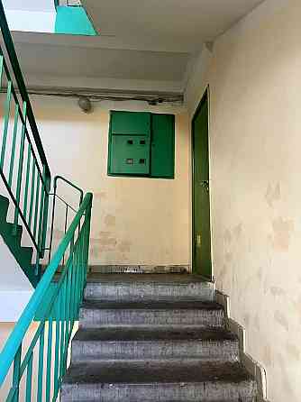 Продаж Квартира 3-кімнатна, 4/5 поверх на Синьоозерна вул., д. 4-А Київ