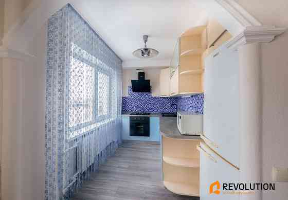 Продаж Квартира 3-кімнатна, 8/9 поверх на Чистяківська вул., д. 12 Київ