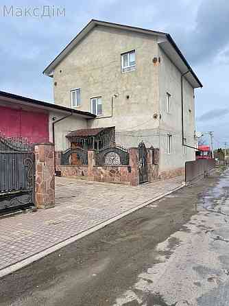 Продаж Будинок 6-кімнатний Пробіжна